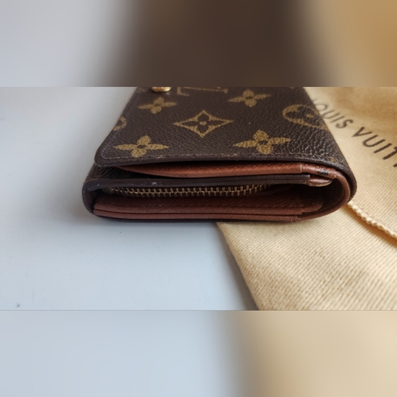 ✨️Louis Vuitton Vintage Monogram Snap Wallet - Picture 3 of 13